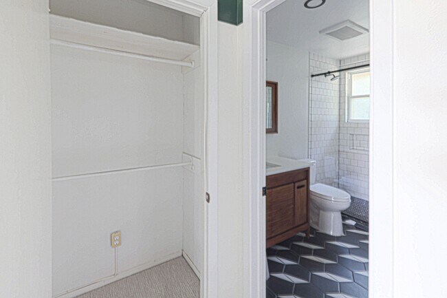Building Photo - 5304 Halwill Pl
