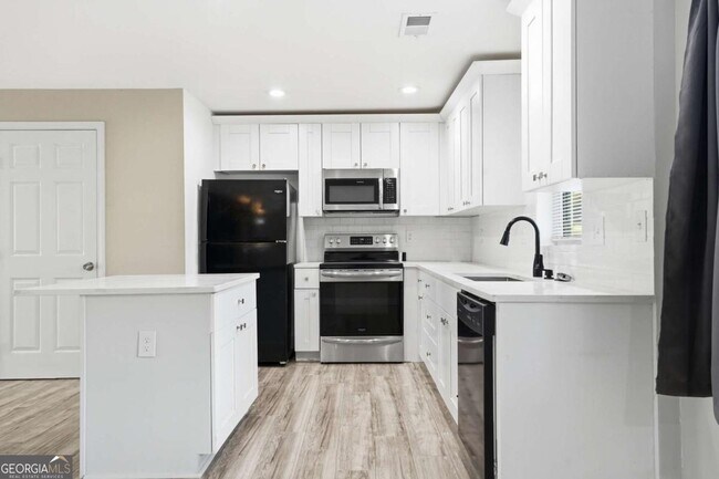Building Photo - 1735 Carter Cir