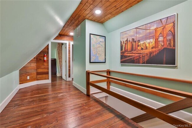 Building Photo - 245 Townline Rd