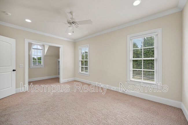 Building Photo - 7 Crooked Stick Ln