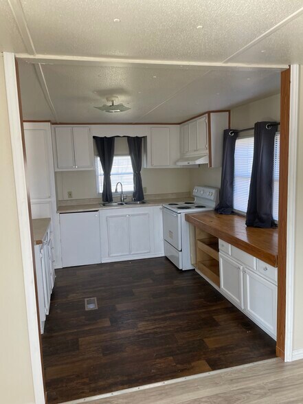 Building Photo - 7317 Walden Dr