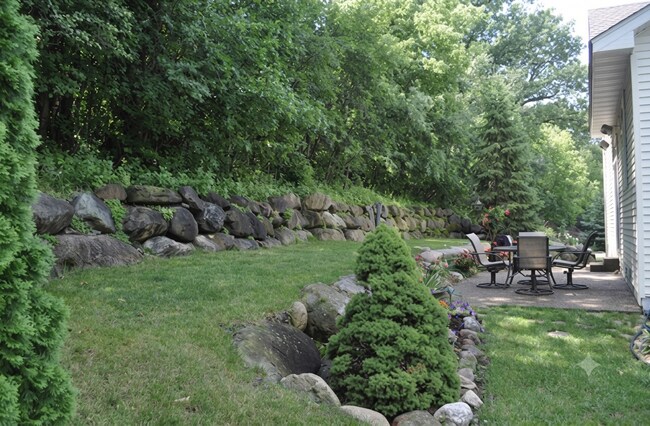 Building Photo - 16656 Jackdaw Path
