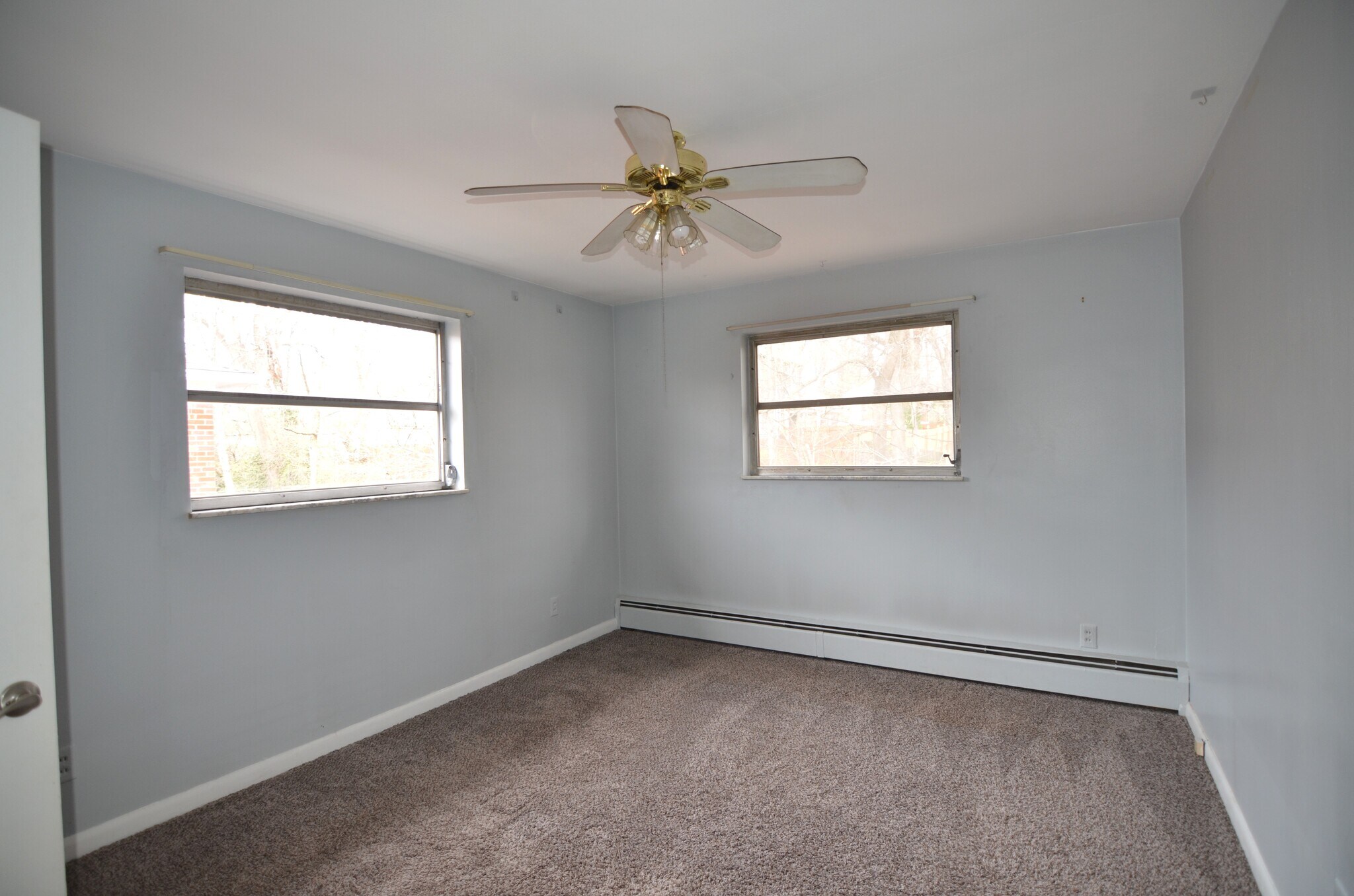 Building Photo - 5846 Robison Rd