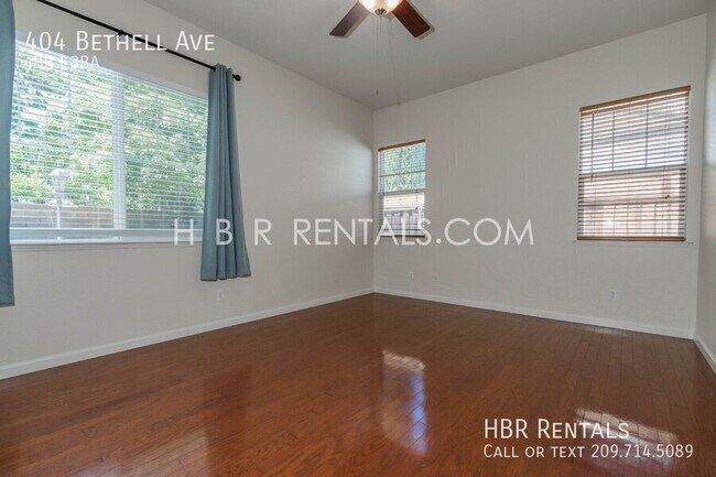 Building Photo - 404 Bethell Ave