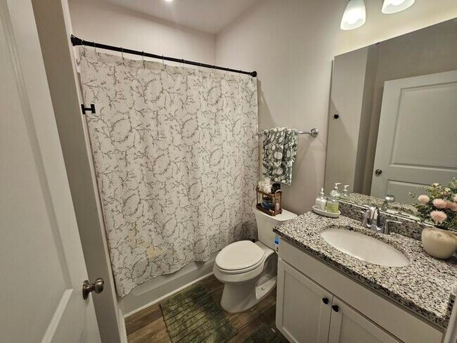 Building Photo - Nearly New  on Cul de sac