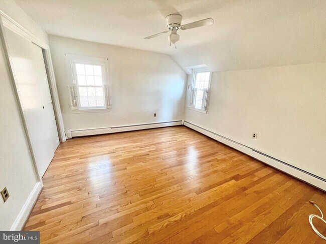 Building Photo - 4925 West Chester Pike