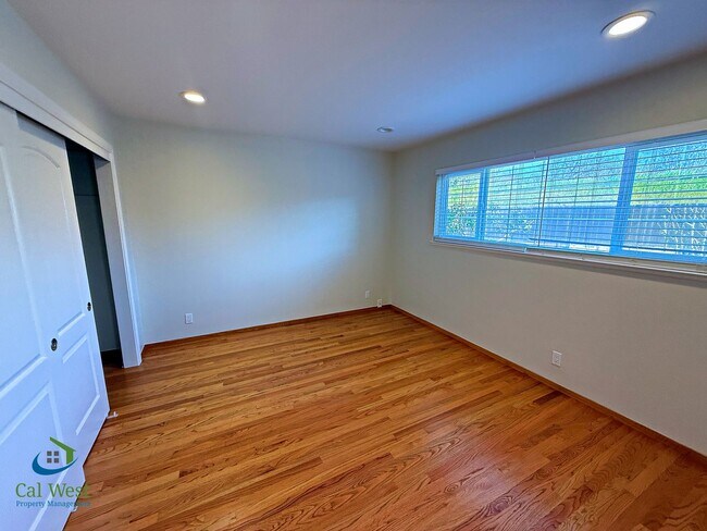 Building Photo - $5195 - 4 Bed/2 Bath Remodeled Home in Santa Clara