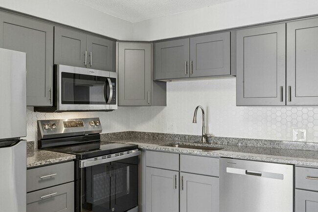 Building Photo - 244 Mt Vernon St