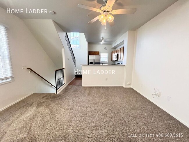 Building Photo - 1318 S Owl Dr