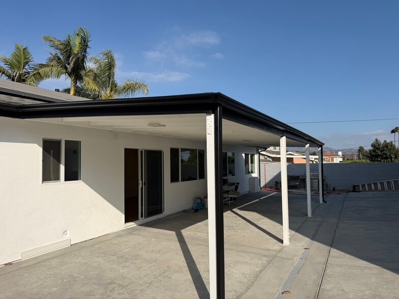 Building Photo - 11575 Garrick Ave