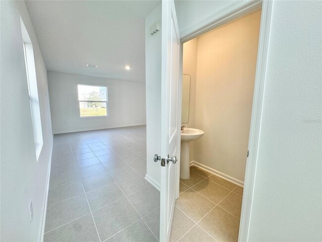 Building Photo - 3555 Kimbrough Dr