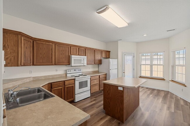 Building Photo - 3252 Wind River Cir