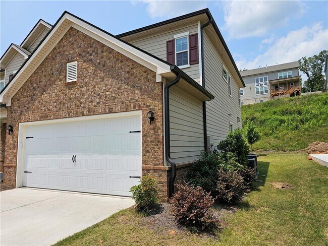 Building Photo - 7875 Tiberon Pkwy