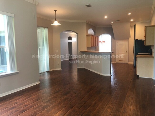 Building Photo - 12857 Chets Creek Dr N