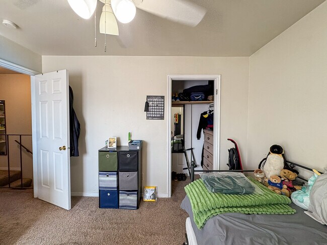 Building Photo - 515 N 200 E