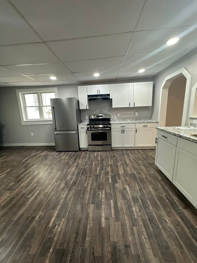 Building Photo - 55 Gilford Ave