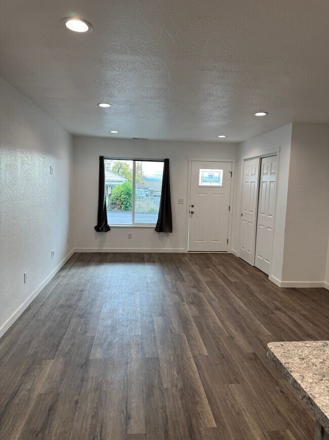 Building Photo - GEAW5