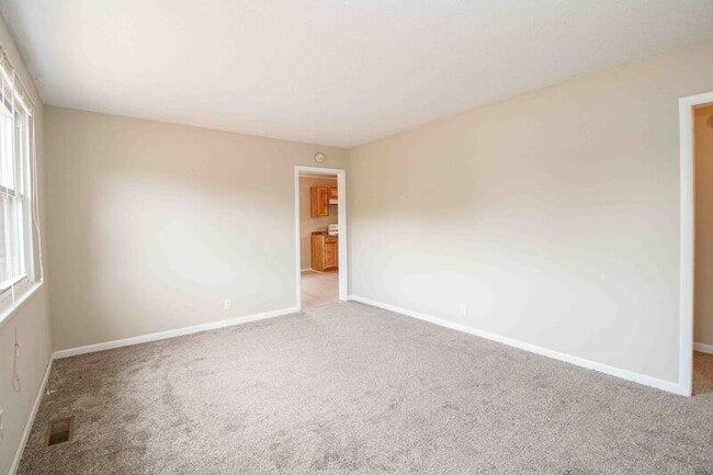 Building Photo - 808 Helton Dr