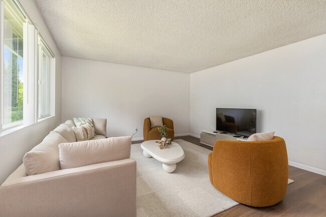 Building Photo - 15706 Ash Way