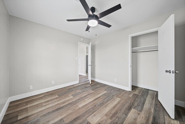 Building Photo - 135 Tandy Dr