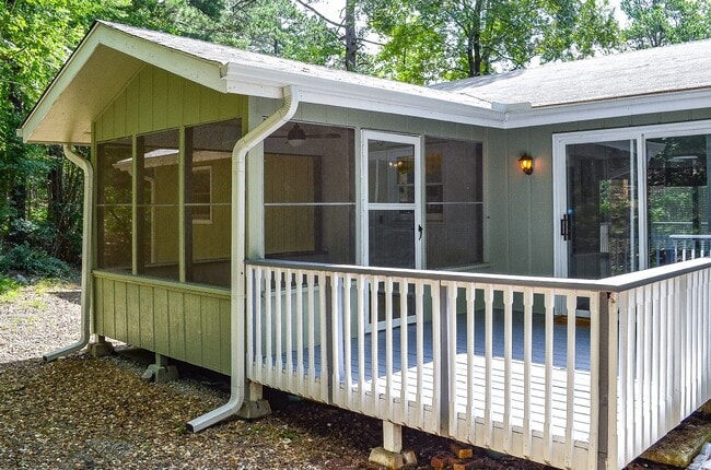 Building Photo - Central Hot Springs Village/Home/Unfurnished