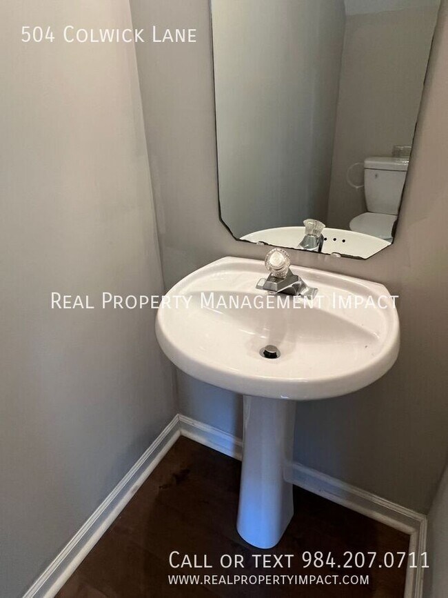 Building Photo - 504 Colwick Ln