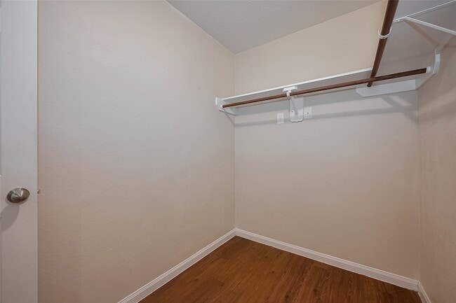 Building Photo - 6026 Stockholm Ct