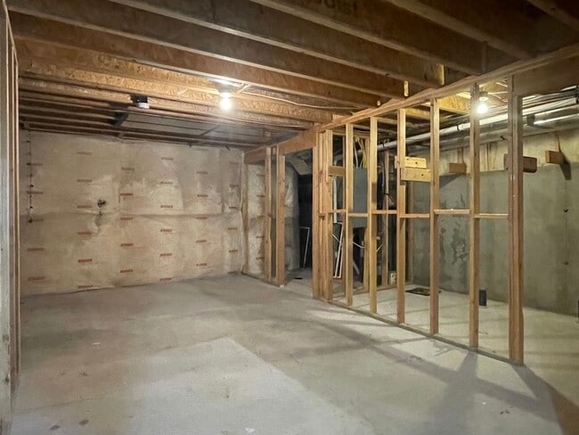 Building Photo - Beautiful Poolside Townhome at The Exchange!