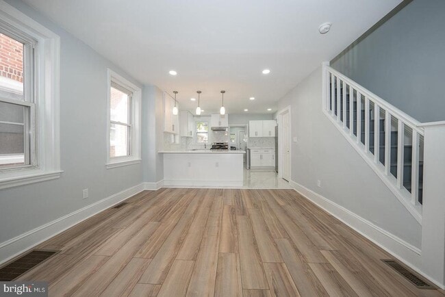 Building Photo - 145 Summit Terrace