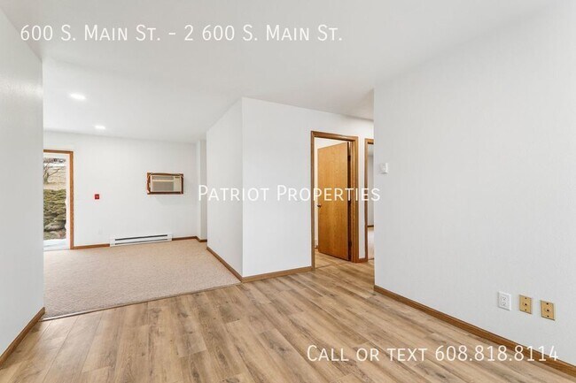 Building Photo - 600 S Main St