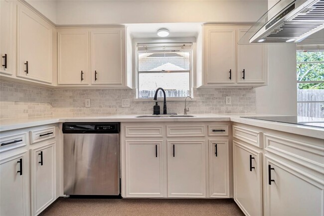 Building Photo - 1727 Shannon Valley Dr