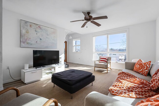 Building Photo - WINTER RENTAL: Painters Perch on Rocky Neck