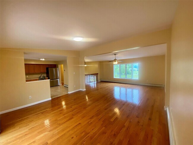 Building Photo - 286 Cricket Hill Rd