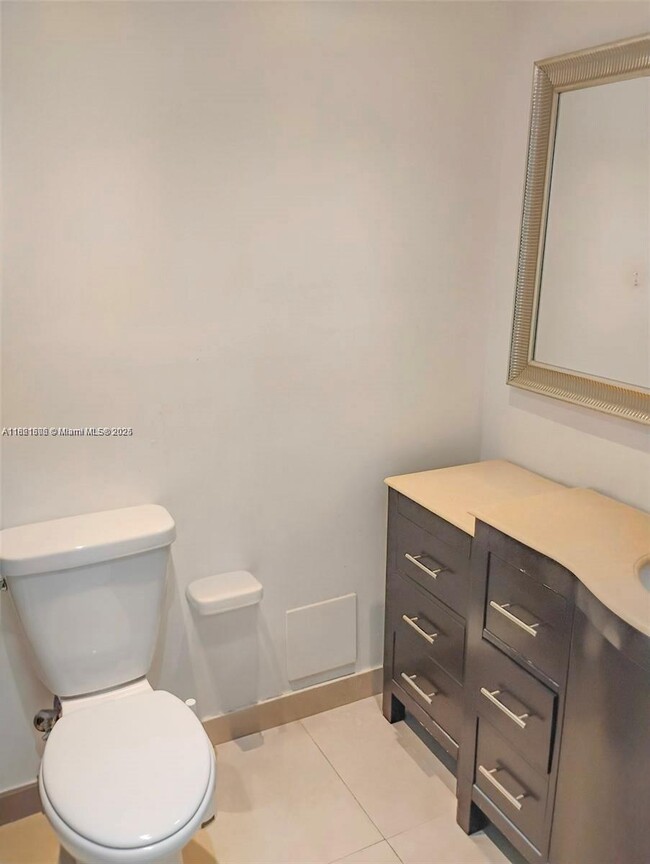 Building Photo - 5445 Collins Ave