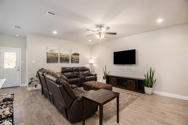 Building Photo - 229 Dunmore Dr