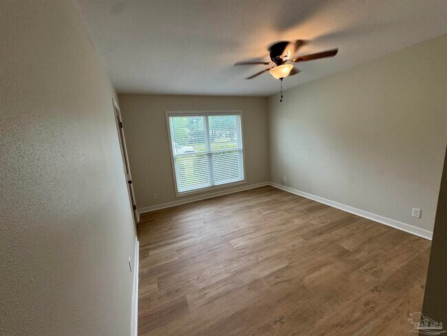 Building Photo - 7866 Apollo Dr