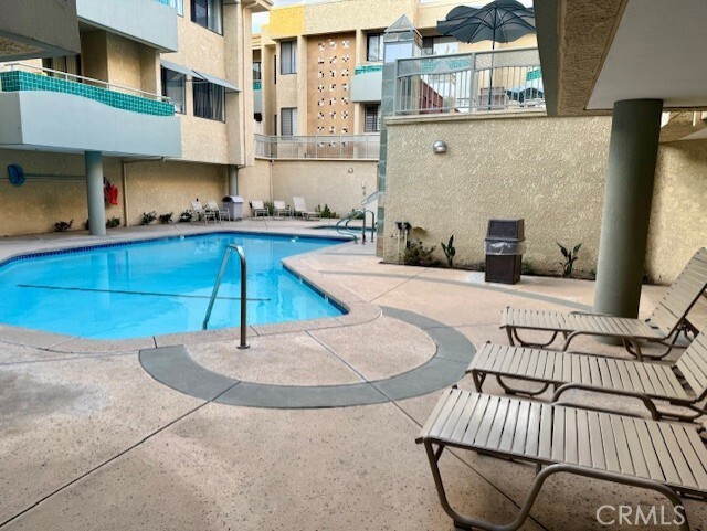 Building Photo - 19009 Sherman Way