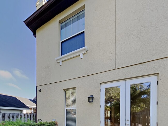 Building Photo - 736 Ellwood Ave