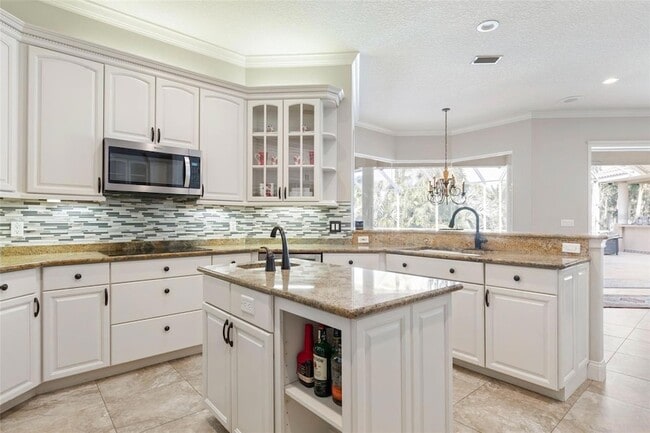 Building Photo - 67 Island Estates Pkwy