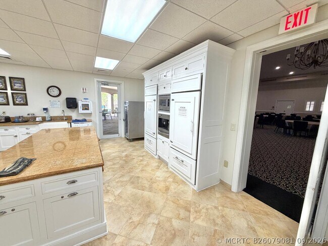 Building Photo - 8000 Carnoustie Pl