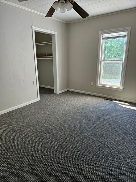 Building Photo - 211 N. New St., Apt. 4