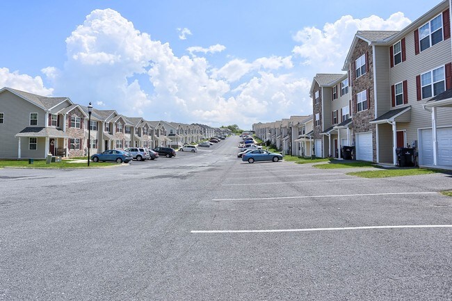 Primary Photo - Marsh Run Townhomes