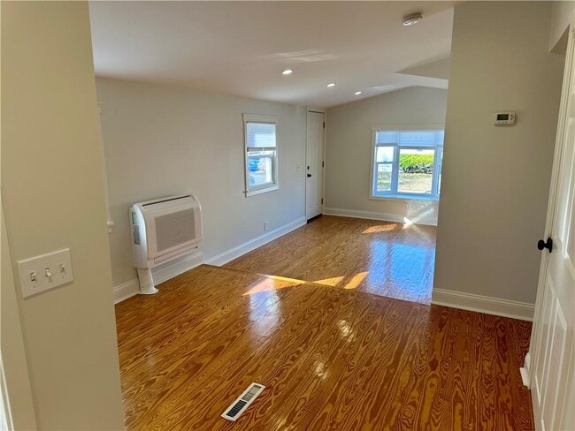 Building Photo - 54 Planet Ave