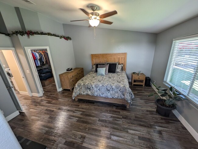 Building Photo - 7435 Falcon Rock Dr