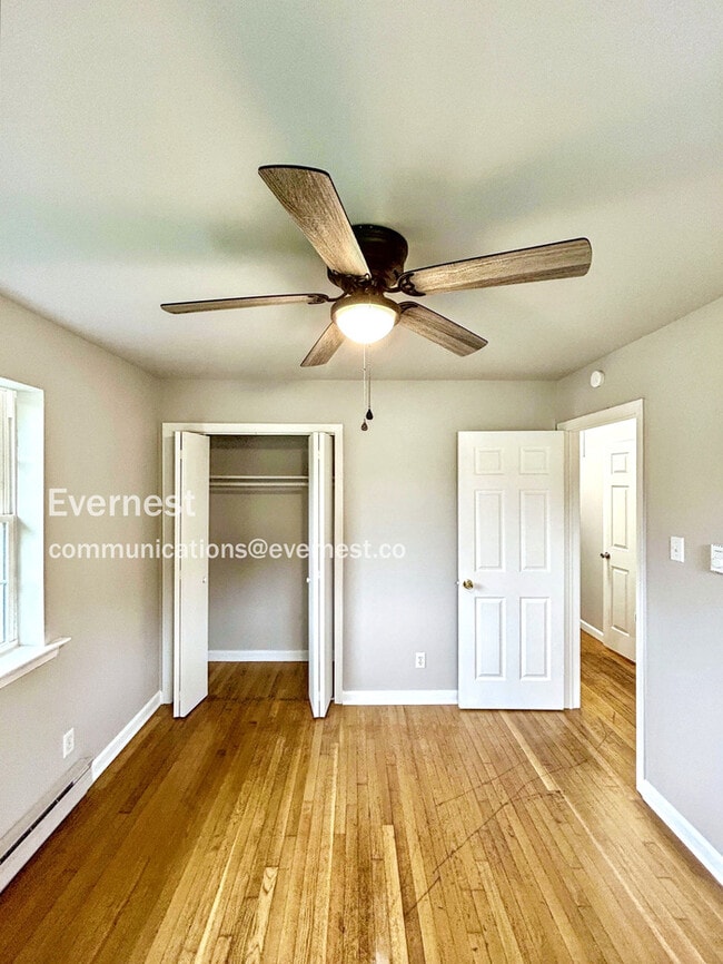 Building Photo - 10813 Bluebell Dr