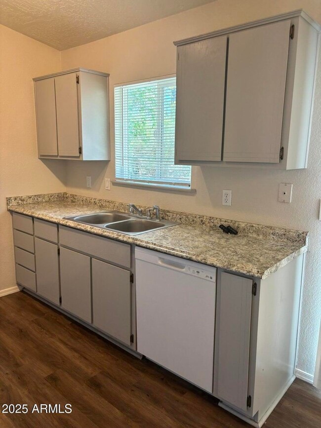 Building Photo - 719 Desert Jewel Dr