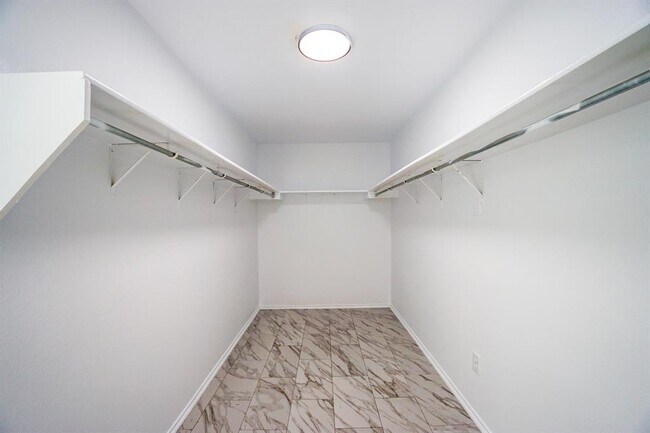 Building Photo - 801 Cisco Valley Cv