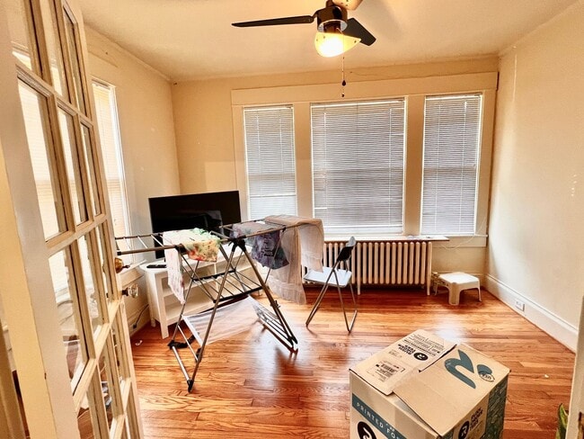 Building Photo - Charming 1920's Single family home near Scott Stadium & UVA for Rent