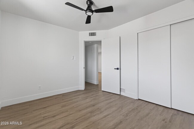 Building Photo - 7802 E Heatherbrae Ave