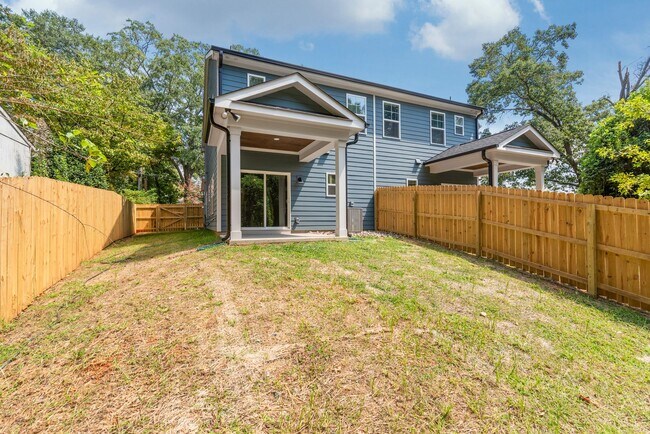 Building Photo - Bright & Modern New Construction Townhome